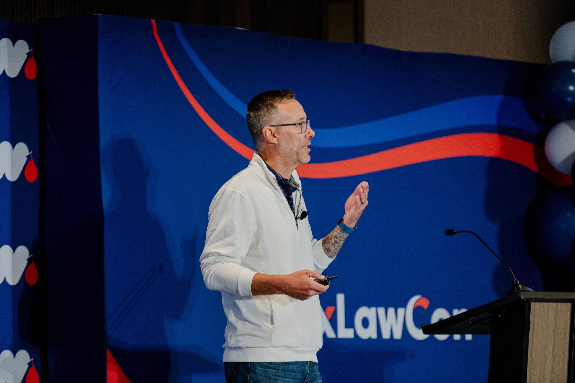 Travis mid-talk at MaxLawCon